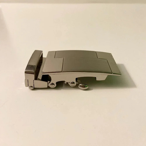 Metal Belt Buckle Silver Jigsaw Pattern 2.25 in x 1.5  in - Picture 4 of 11